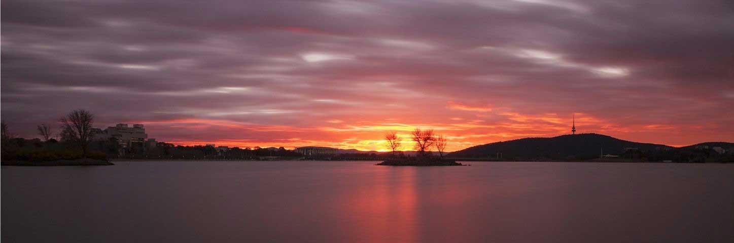 Lago-Burley-Griffin-tramonto