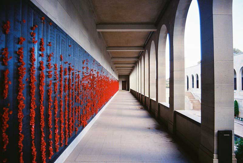 Vista Corridoio esterno Albo D’oro in memoria dei caduti