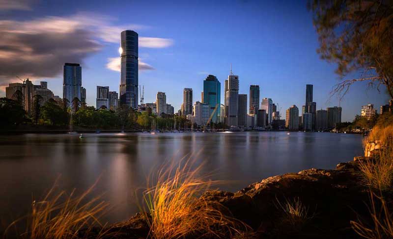 Giornata di sole a Brisbane: caldo subtropicale e tanta luce tutto l’anno. Giornata di sole a Brisbane: caldo subtropicale e tanta luce tutto l’anno.