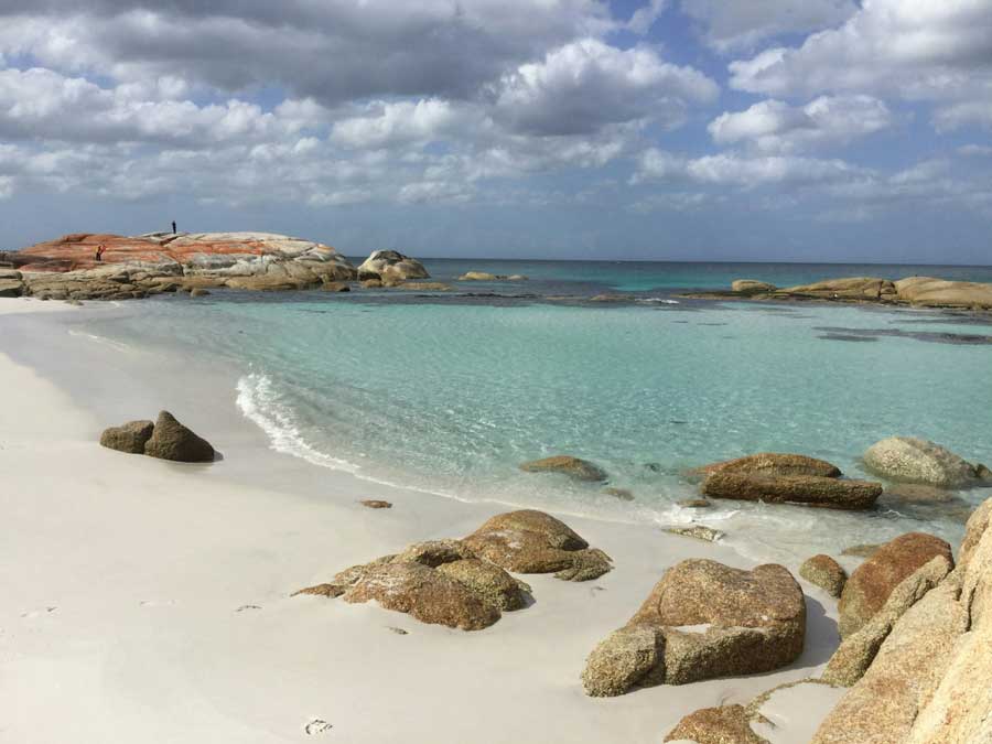 Bay of Fires è caratterizzata da rocce arancioni ricoperte di licheni